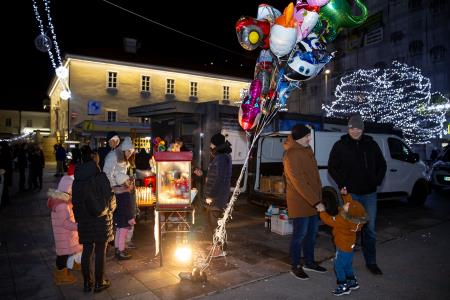 praznične luči _ 2024 (61)